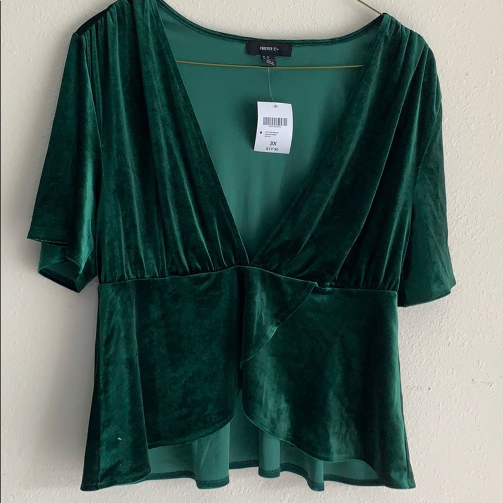 Plus size Green velvet peplum top 3X